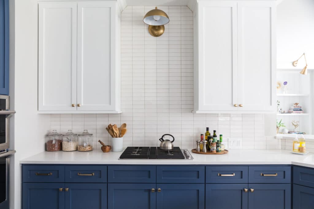 navy blue and white kitchen color schemes