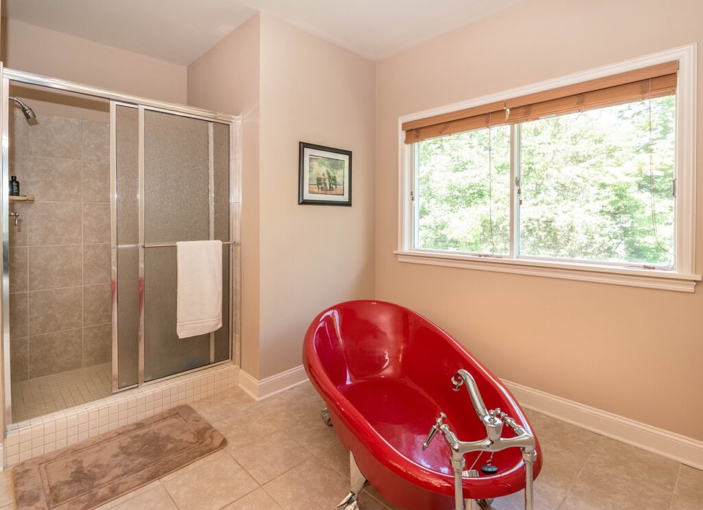 red bathtub in the bathroom