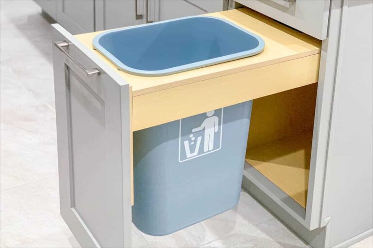 Trash Pull-Out Cabinet