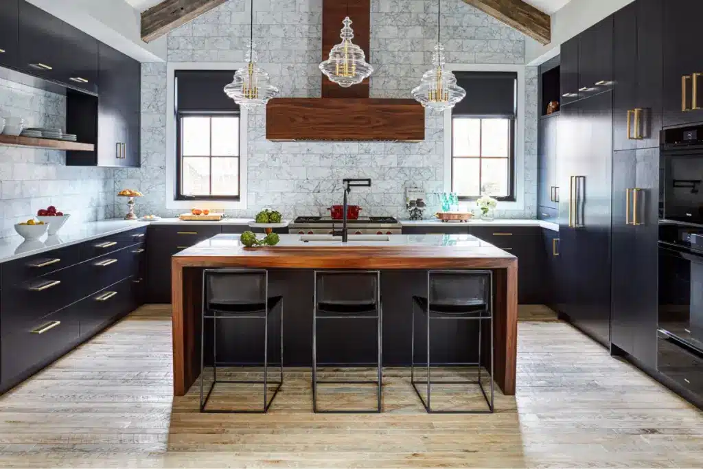 Contemporary Kitchen in black