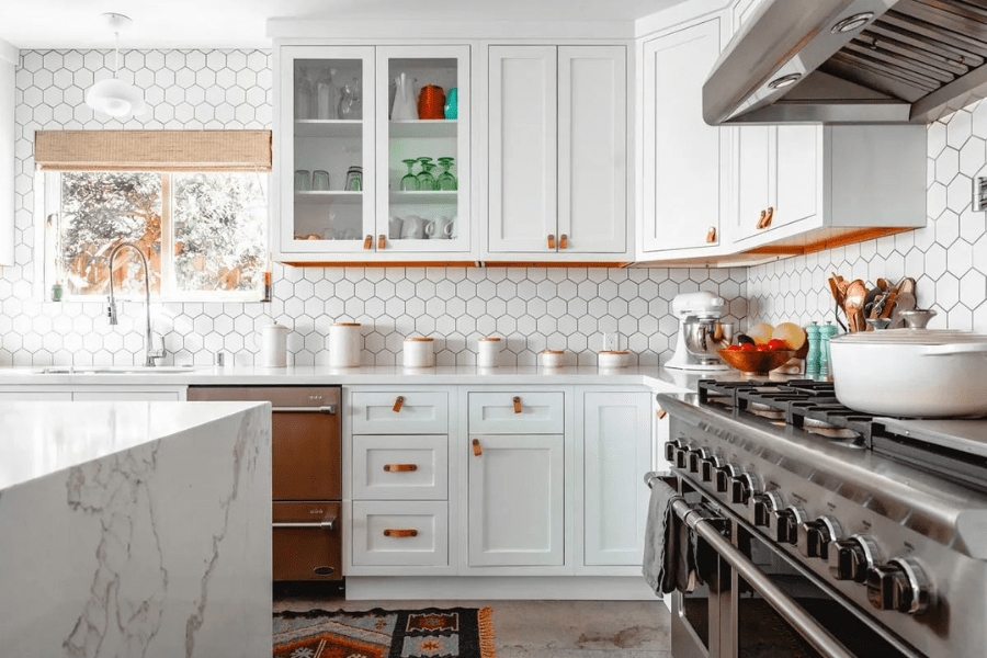 Kitchen with Solid Wood Snow White Inset Shaker Cabinets